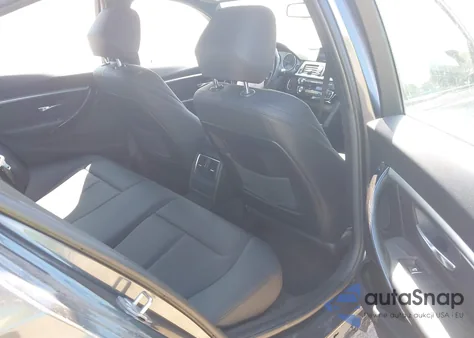 2017 BMW 330I xDrive z USA, uszkodzony, nr VIN WBA8D9C33HA004810